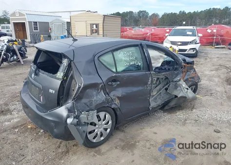 2013 Toyota Prius C Two from USA, damaged, VIN JTDKDTB35D1546587